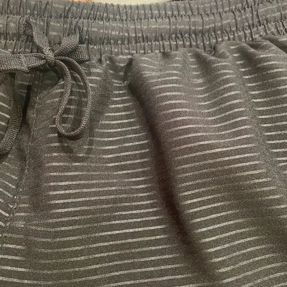 ❗️BUNDLE SALE 4 for $20✨HP✨Activewear Shorts FREE Cap - Picture 4 of 9